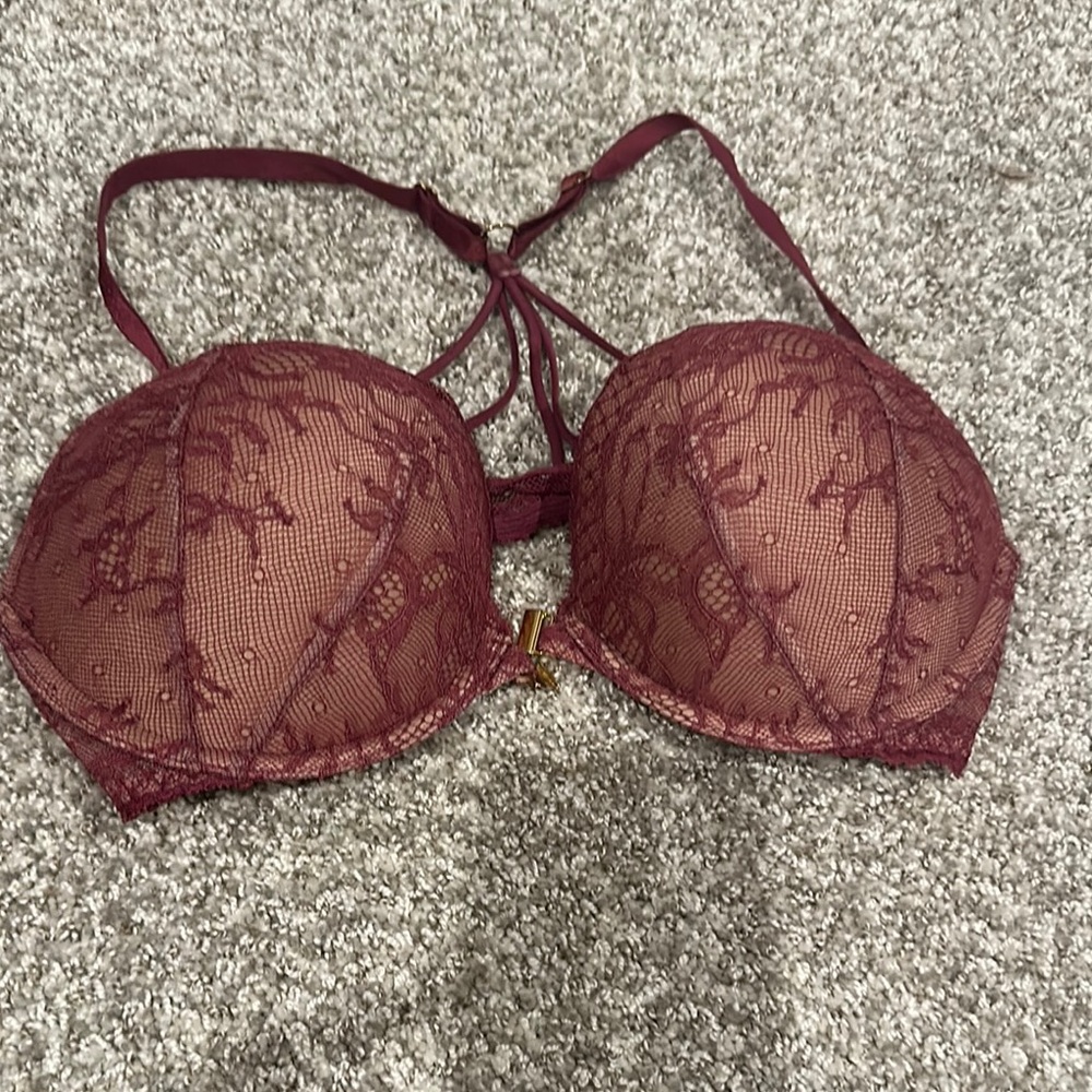 Elegant Lace Burgundy Bra